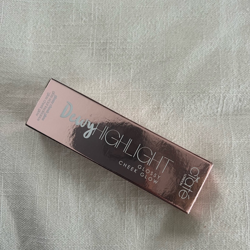 Ciate Dewy highlighter
